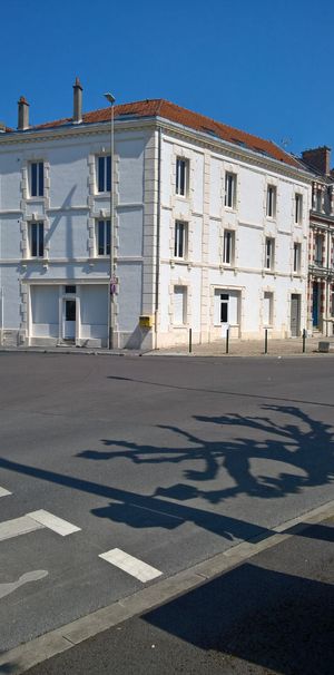 Appartement à louer - CHAMPS DE MARS - Photo 1