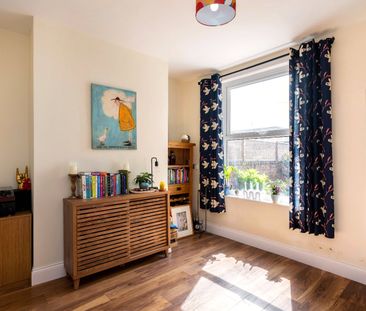 3 bedroom terraced house to rent - Photo 1