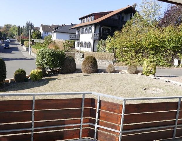 Hackenheim: 3-Zimmer-Wohnung mit Doppelgarage & 2 Balkonen - Photo 1