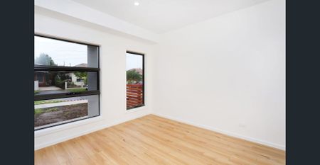 Stunning modern townhouse - Photo 2