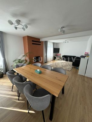 Casa individuala la prima inchiriere, complet dotata, curte de 300mp- Dezmir - Fotografie 1