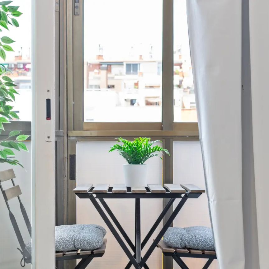 Room in shared apartment in Barcelona - Foto 1
