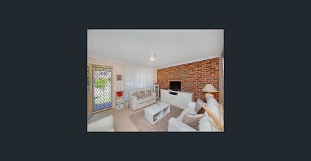 Coastal Charm in Long Jetty! - Photo 5