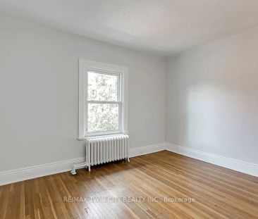 153 Drummond Street #Upper - Photo 6