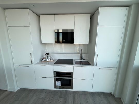 For Lease - 1 Fairview Road Unit# 1304, Mississauga, Ontario - Photo 1