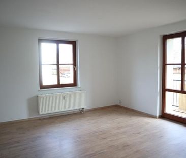 Wohnung mit Balkon und Einbauküche ! - Foto 1