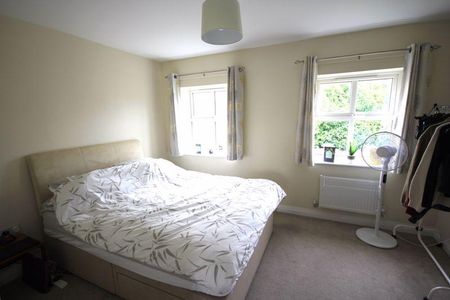 2 bedroom terraced house to rent - Photo 2