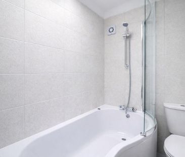 3 bedroom bungalow to rent - Photo 4