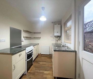 2 bedroom end of terrace house to rent - Photo 5