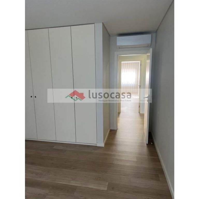 3 room luxury Apartment for rent in Amadora, Lisbon - Photo 1