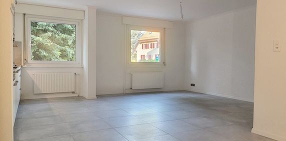 Appartement de 2.5 pièces au rez-de-chaussée - Foto 2