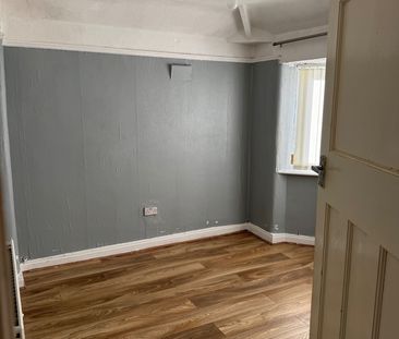 5 Bed Semi-Detached House, Goring Avenue, M18 - Photo 4