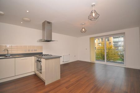 2 bedroom flat to rent - Photo 2