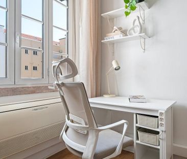 Avenida de Sidónio Pais, Lisbon, Lisbon 1050-215 - Photo 1