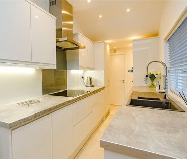 2 bedroom terraced house to rent - Photo 6