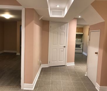 For Lease - 2535 Symington Court, Mississauga, Ontario - Photo 2