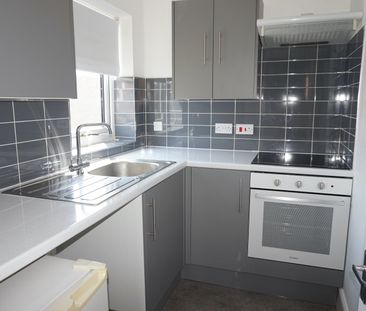 Studio Flat, Capstan House, SO15 - Photo 2