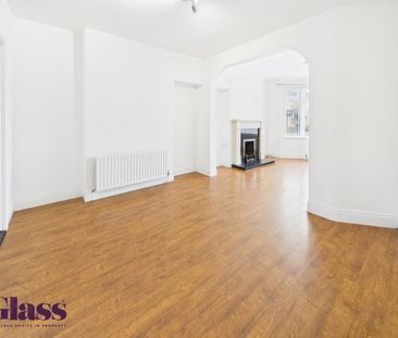 1 Gilford Road, Lurgan, BT66 7DY - Photo 1