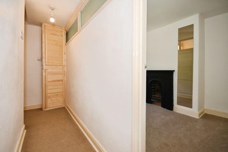 3 bedroom House To Let - Photo 4