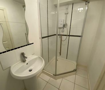 Hearsall Lane Room 6 - Photo 4