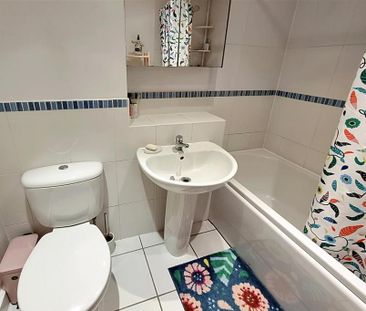 4 bedroom house to rent - Photo 2