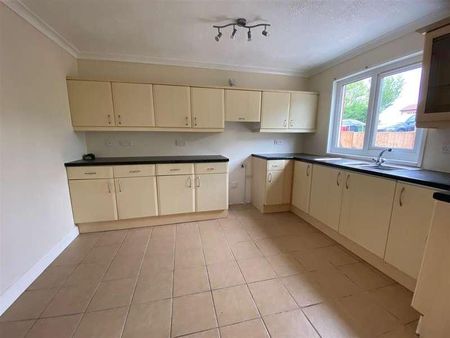 Cambrian Way, Winsford, CW7 - Photo 3