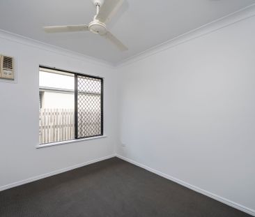 Family Home That is Crisp & Clean - Photo 5