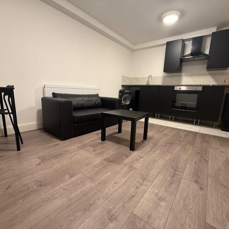 1 bedroom flat to rent - Photo 1