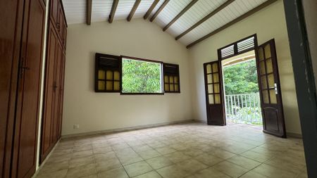 Location Maison 5 pièces 150m² POINTE NOIRE 97116 - Photo 3