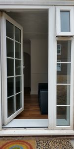 Room in a Shared Flat, Bromley High Street, E3 - Photo 4