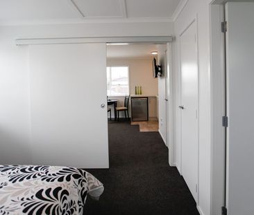 Furnished Apartment - Melville - Photo 4