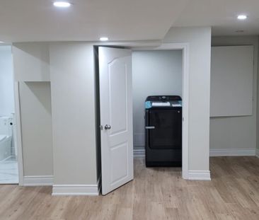 For Lease - 6 Banting Crescent, Brampton, Ontario - Photo 4