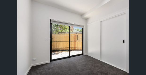 Modern Comfort in a Quiet Court Setting - Photo 1