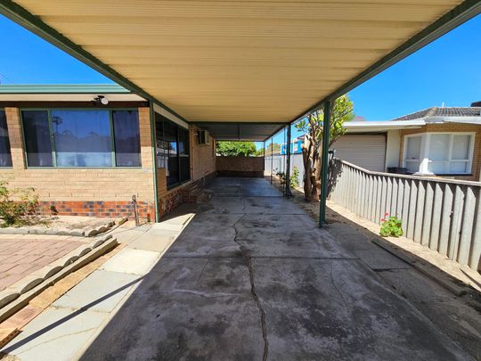 Super Clean & Fresh 4x1 **Open Wed 19th Nov 4.30pm to 4.45pm** - Photo 1