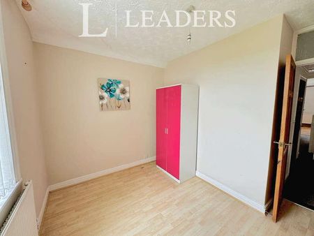 Chester Road, Felixstowe, IP11 - Photo 4