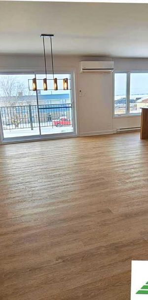 Logement 5 1/2 À LOUER - Photo 1