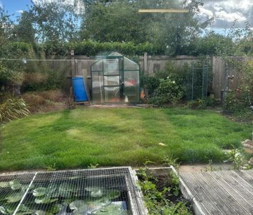 2 bedroom semi-detached bungalow to rent - Photo 5
