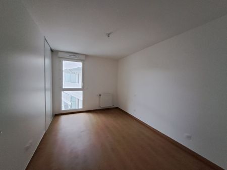 Location Appartement 2 pièces 45m² THONON LES BAINS 74200 - Photo 2