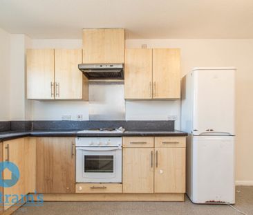 2 bed Apartment for Rent - Photo 3