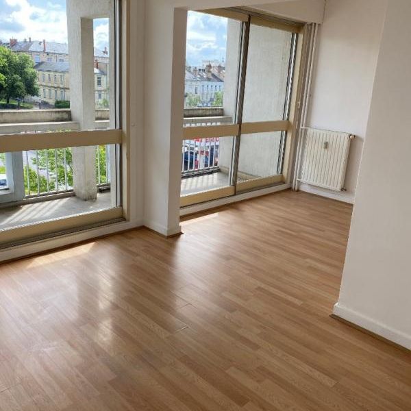 JOLI F1 BIS AVEC BALCON - Photo 1