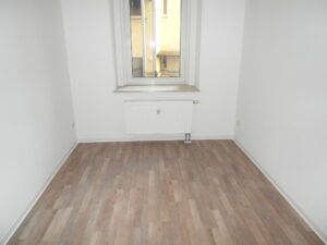 Jößnitzer Str. 141, Wohnung 2 ~~~ Einbauküche, Tageslichtbad mit Wanne und Dusche, Keller - Photo 5