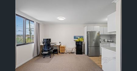 9/2619 GC Highway, Broadbeach, Qld 4218 - Photo 2