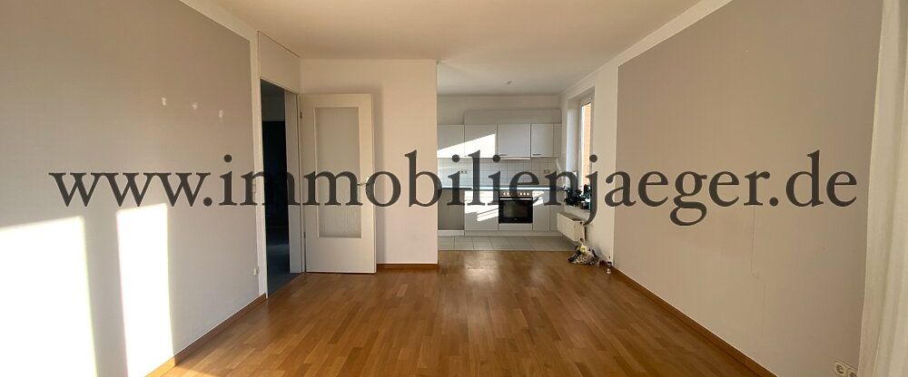 Kleines Wohnhaus im Zentrum einer ruhigen Wohnanlage - Penthouse im 1.OG - großer Balkon - Photo 1