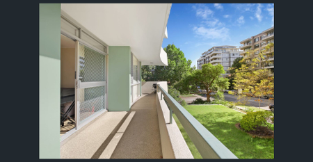Bright & Spacious 2-Bedroom Apartment in the Heart of Chatswood For Lease - Photo 3