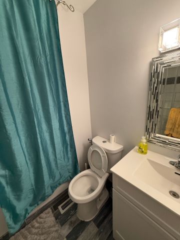 For Lease - 24 Medley Lane, Ajax, Ontario - Photo 3