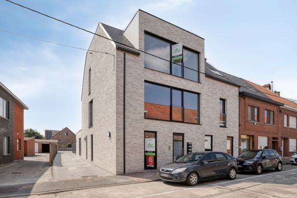 Ruim nieuwbouwappartement met 3 slaapkamers in Staden - Photo 1