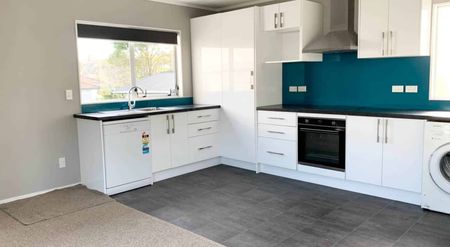 Modern & affordable 2 bedroom - Photo 2