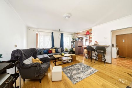 Pronájem bytu 3+1 60 m², Břežany II - Фото 2