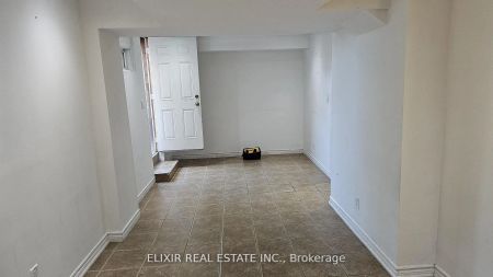 4 Lonestar Crescent #Basement - Photo 4