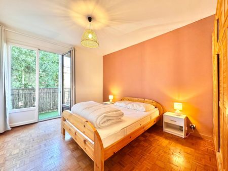 Location Appartement 3 pièces 77m² BORDEAUX 33000 - Photo 4